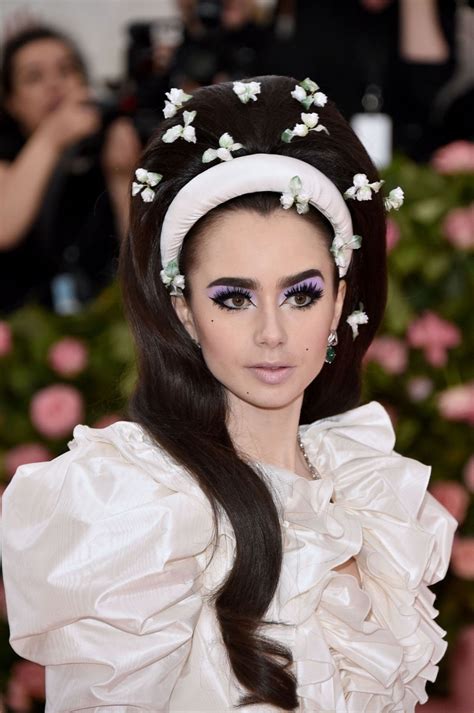 Met Gala: Lily